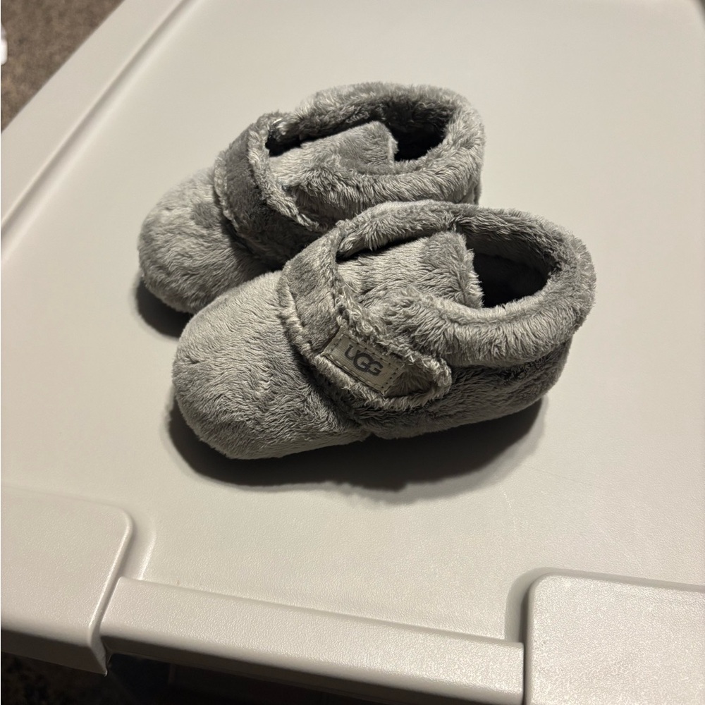 UGG Baby Bixbee Booties in Light Gray